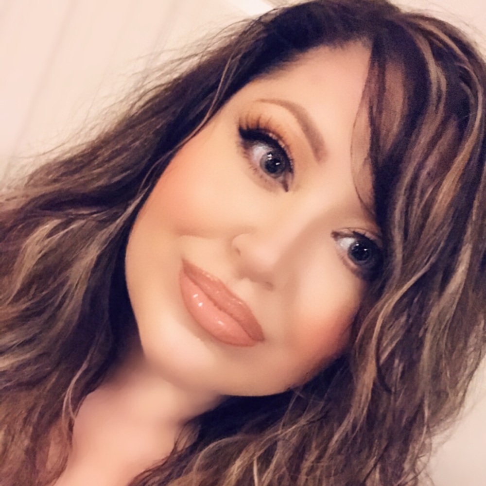 Meet your Posher, Deena